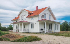 Four-Bedroom Holiday Home in Gnosjo